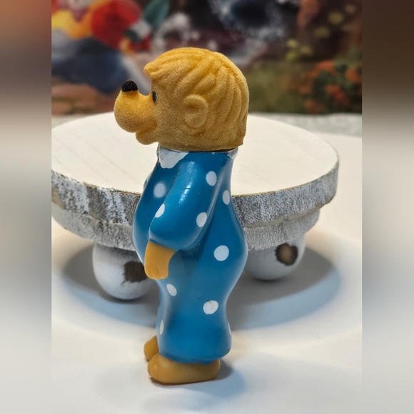 VINTAGE 1986 Berenstain Bears Mama Bear Plastic Figure Toy [ Read Details ] - Picture 3 of 13